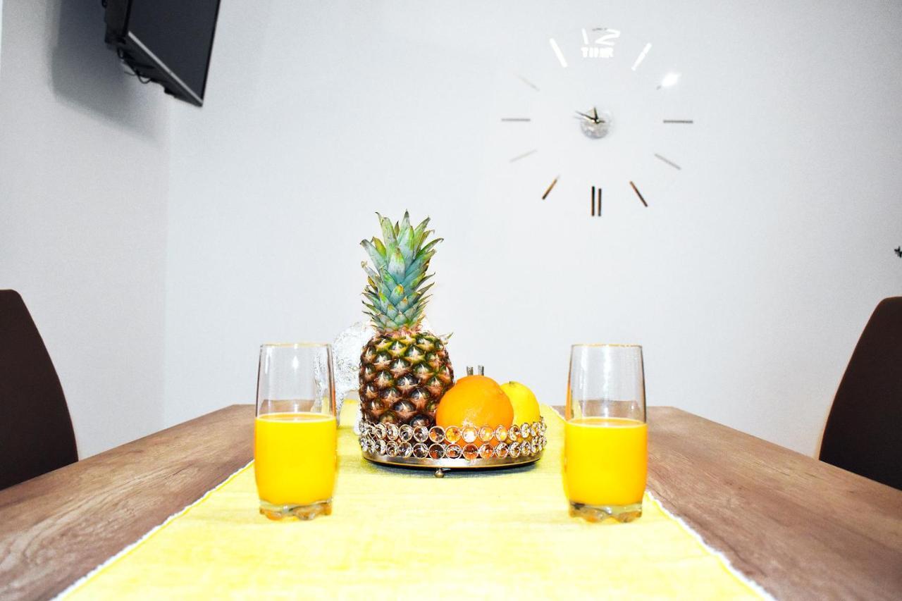 Apartmani Lovrencic Vrsi Exteriör bild