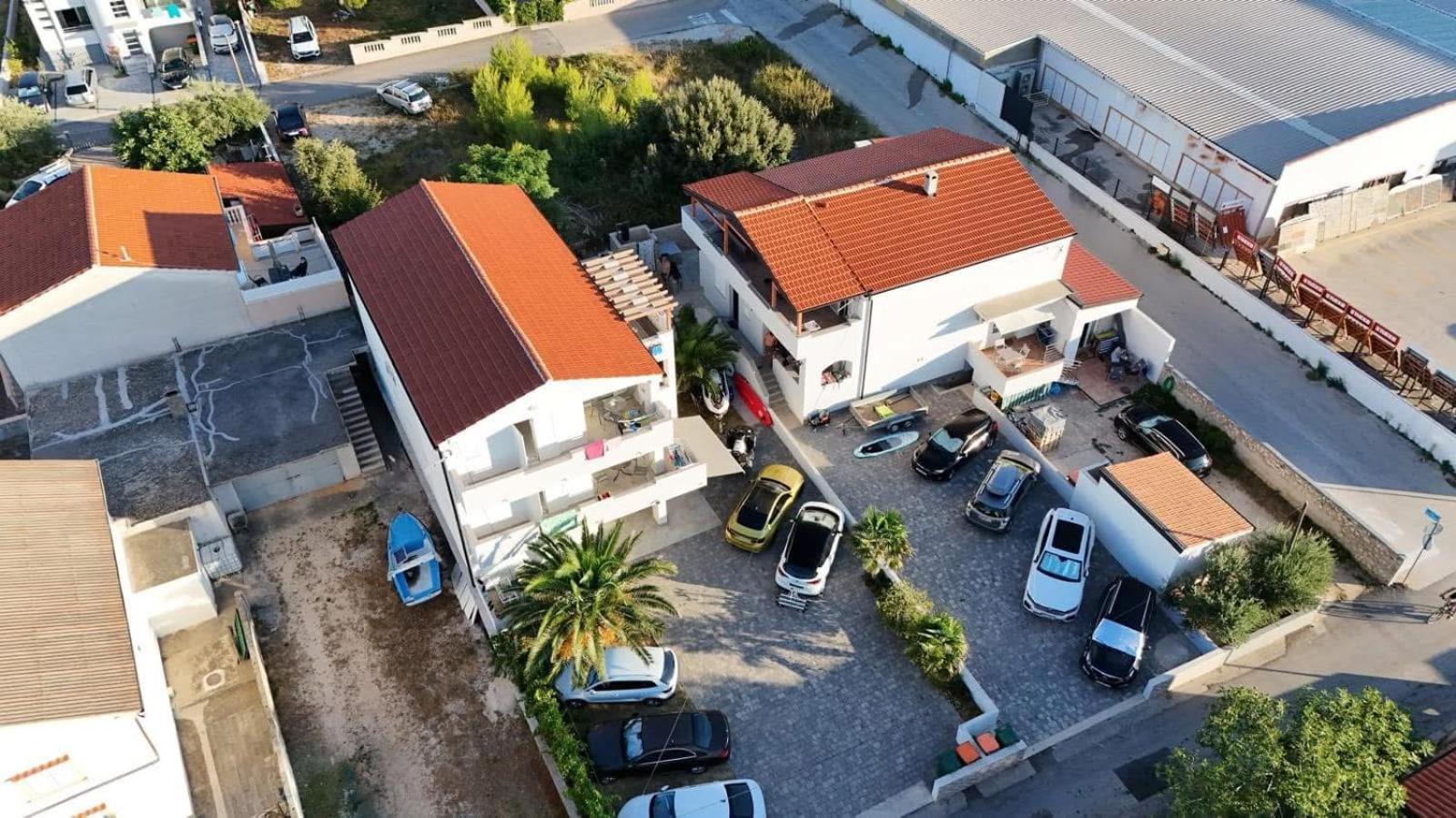 Apartmani Lovrencic Vrsi Exteriör bild