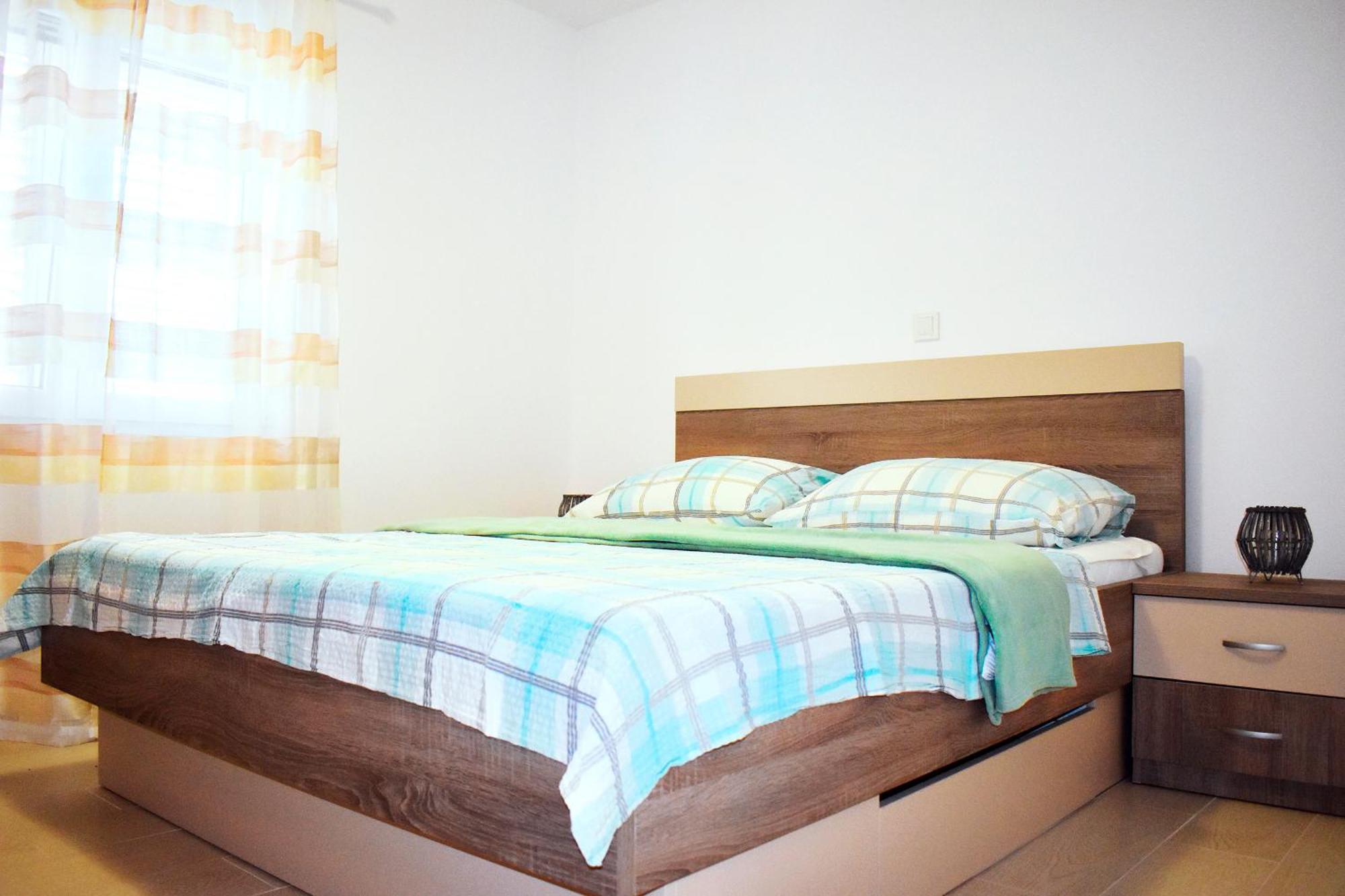 Apartmani Lovrencic Vrsi Exteriör bild