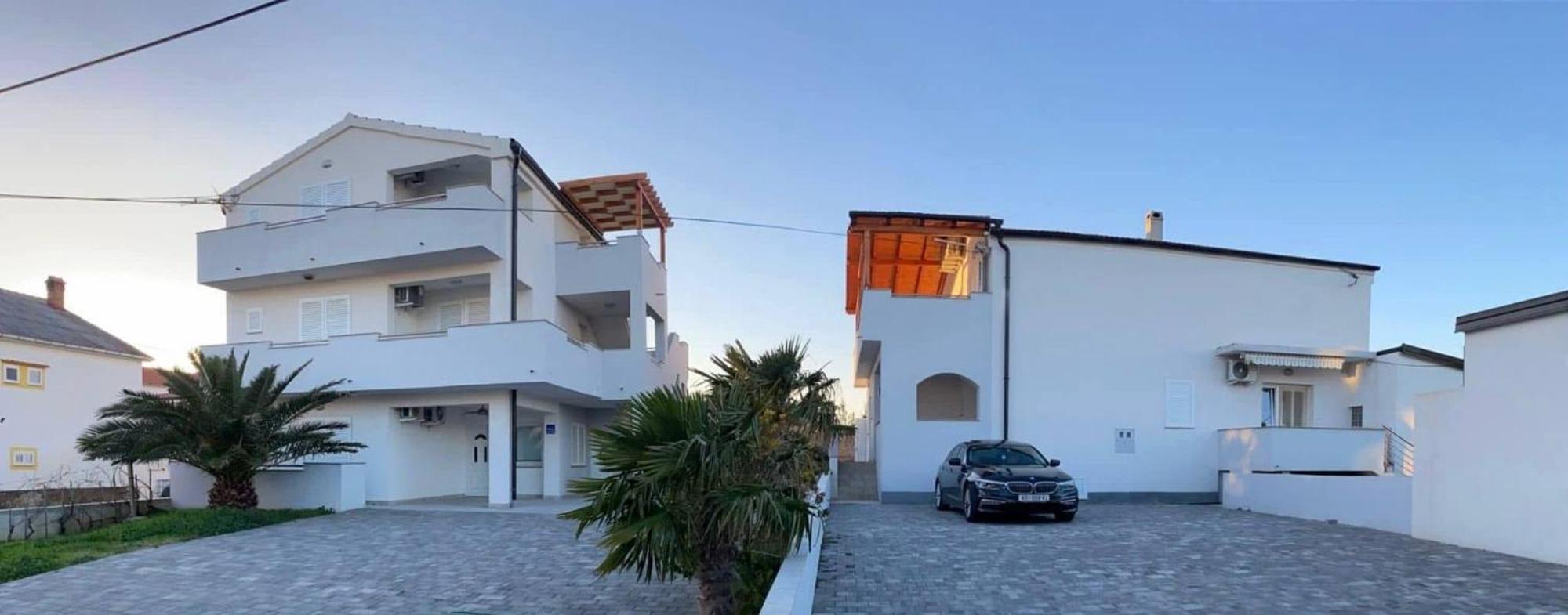 Apartmani Lovrencic Vrsi Exteriör bild
